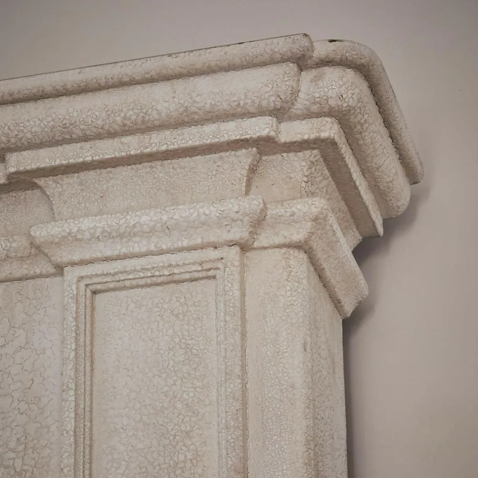 Console carmin Tarenfield